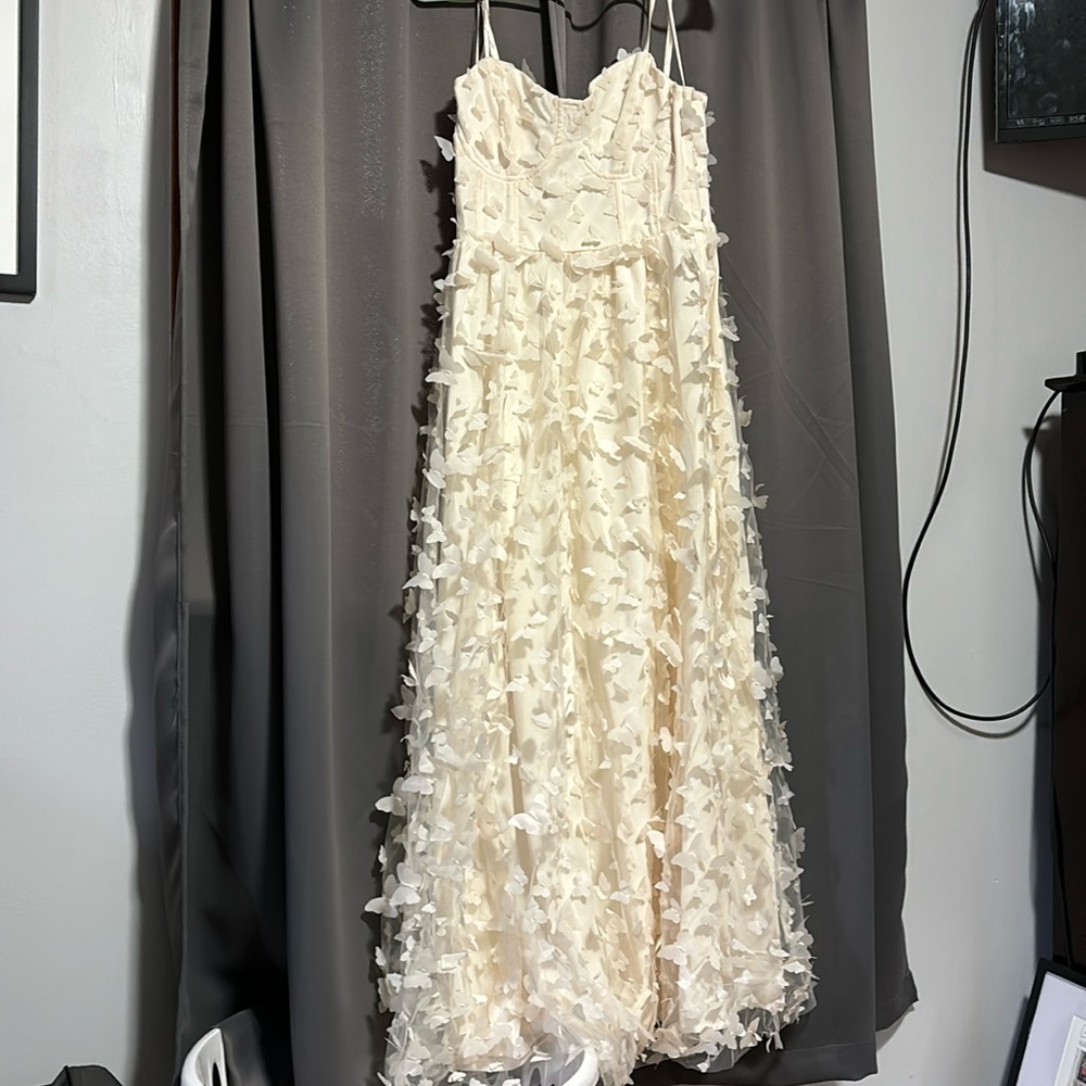 Thirty/thirty LA beautiful dress